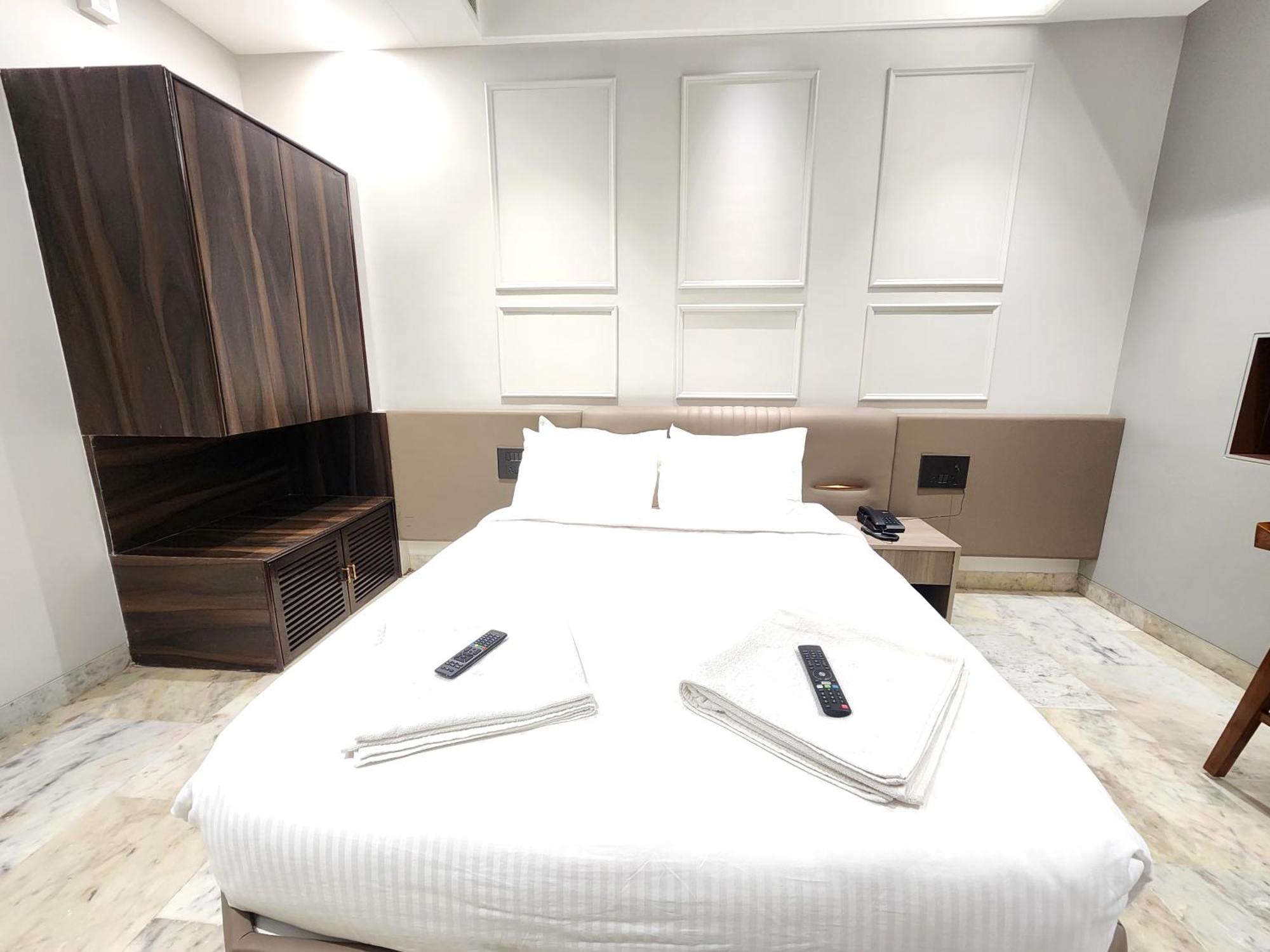 Hotel Statusinn, Ichalkaranji Экстерьер фото